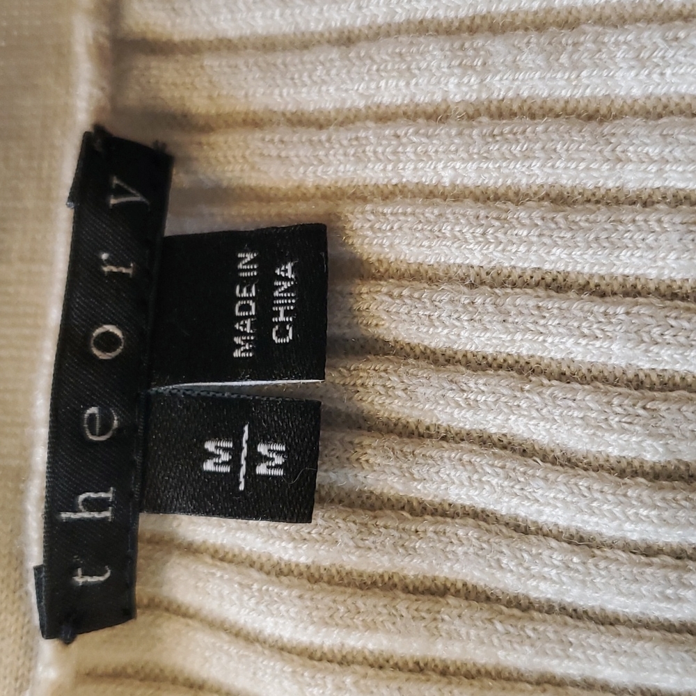 Nice Basic Spring Sweater (431) - image 3